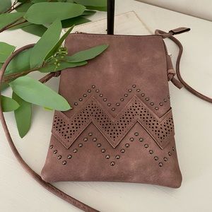 Crossbody lightweight mauve studded bag
